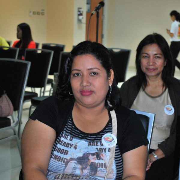Ms. Arlene Bismanos, R (Leukemia Patient). At background is  Ms. Rizalina Mauricio, L (Mother of Leukemia patient Rommel Mauricio)
